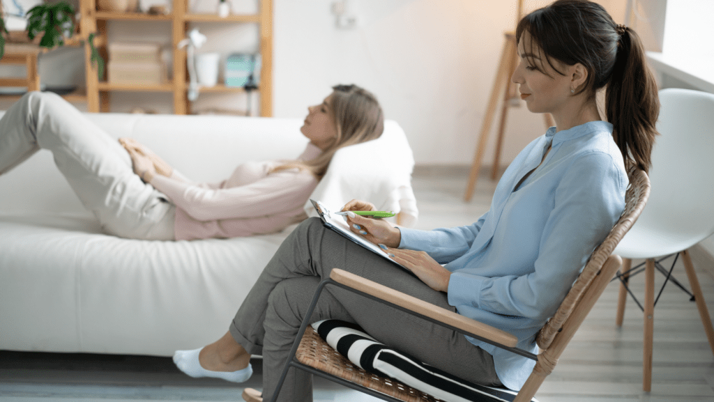 Psicoterapia profunda - Enfoque interdisciplinario que considera el inconsciente para resolver la angustia y mejorar el bienestar.